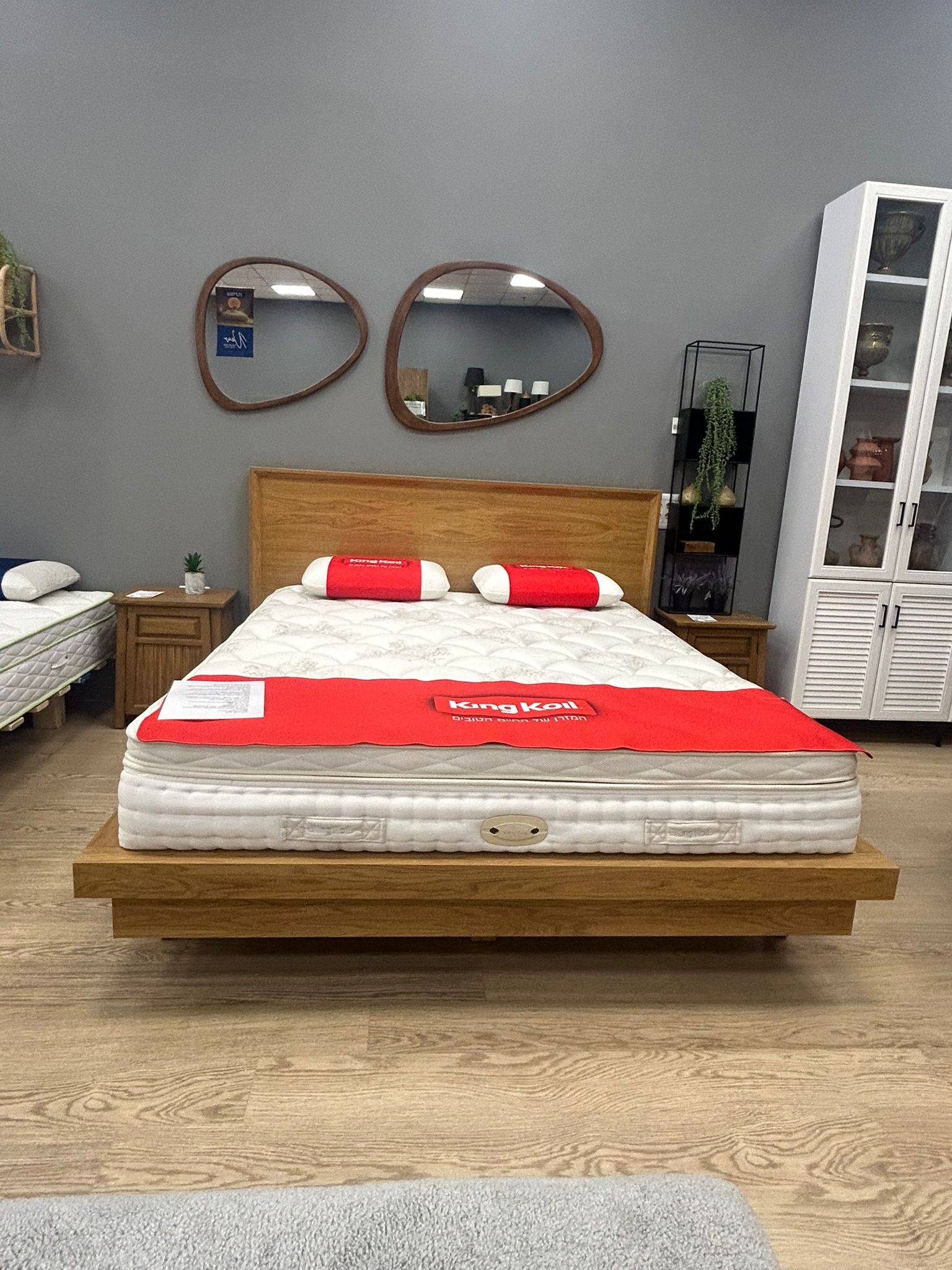 מיטת עץ דגם אלקסיס - מהתצוגה – תמונה 2