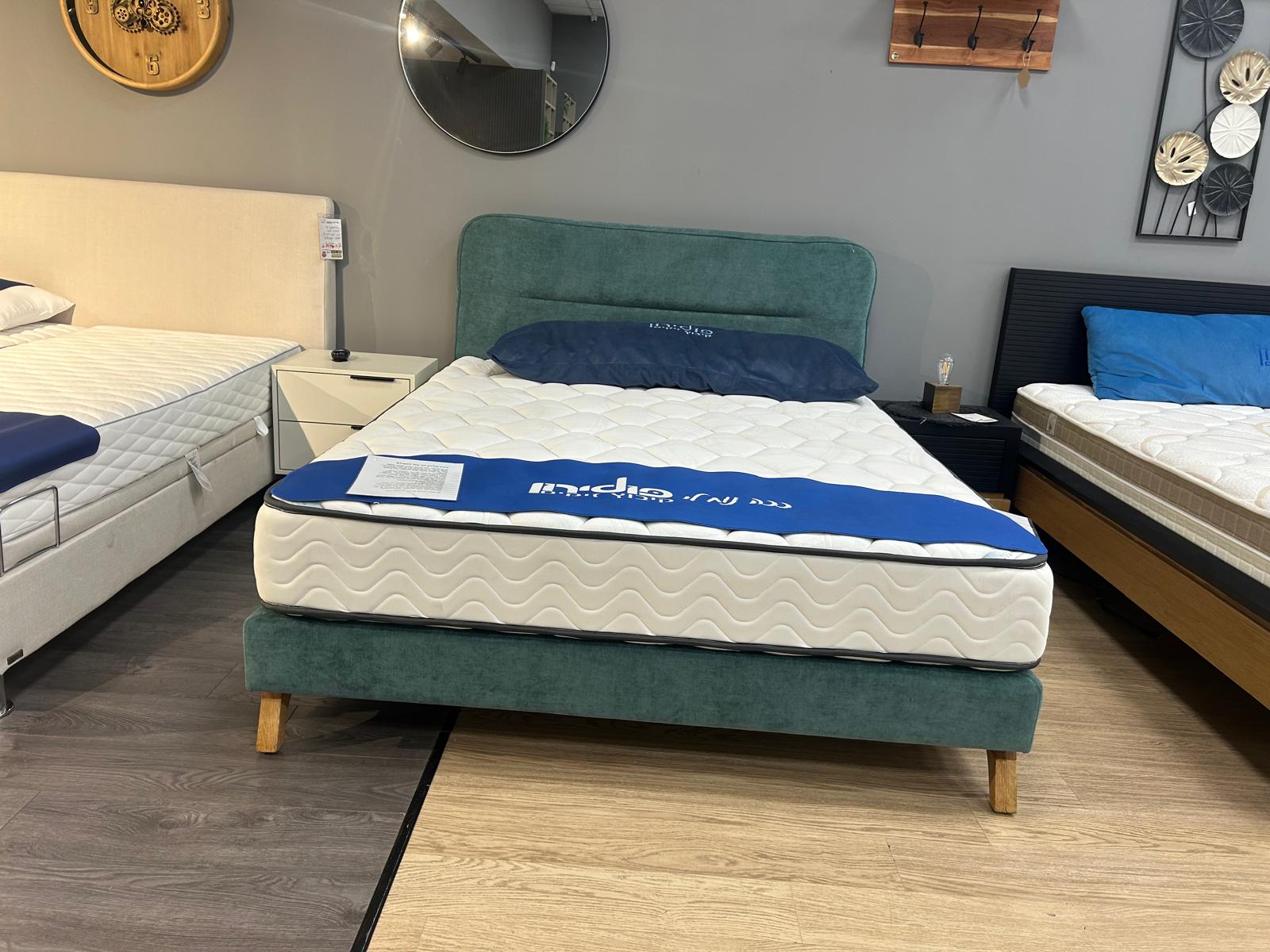 מיטה מרופדת דגם 336 - מהתצוגה – תמונה 2