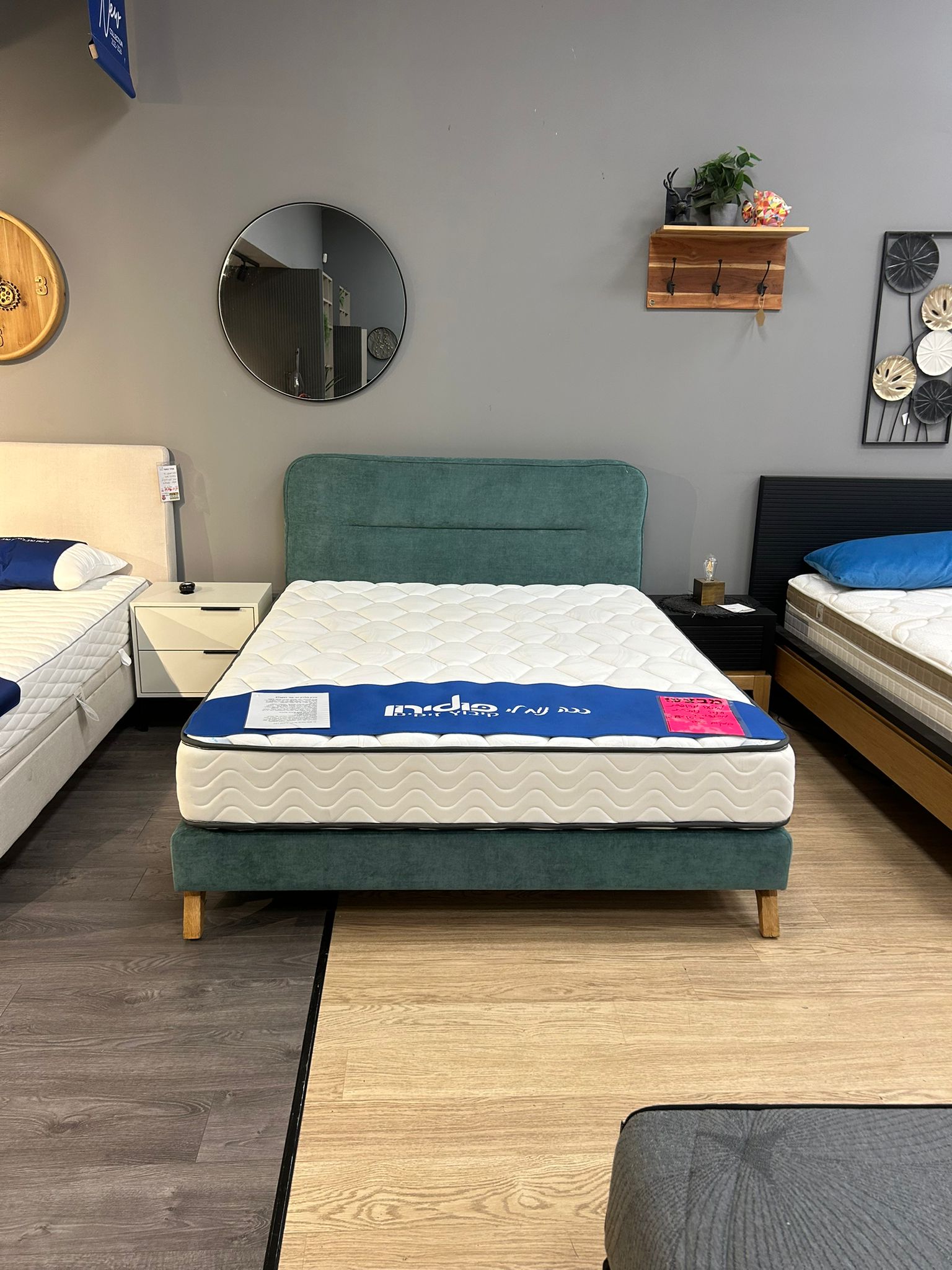 מיטה מרופדת דגם 336 - מהתצוגה – תמונה 4