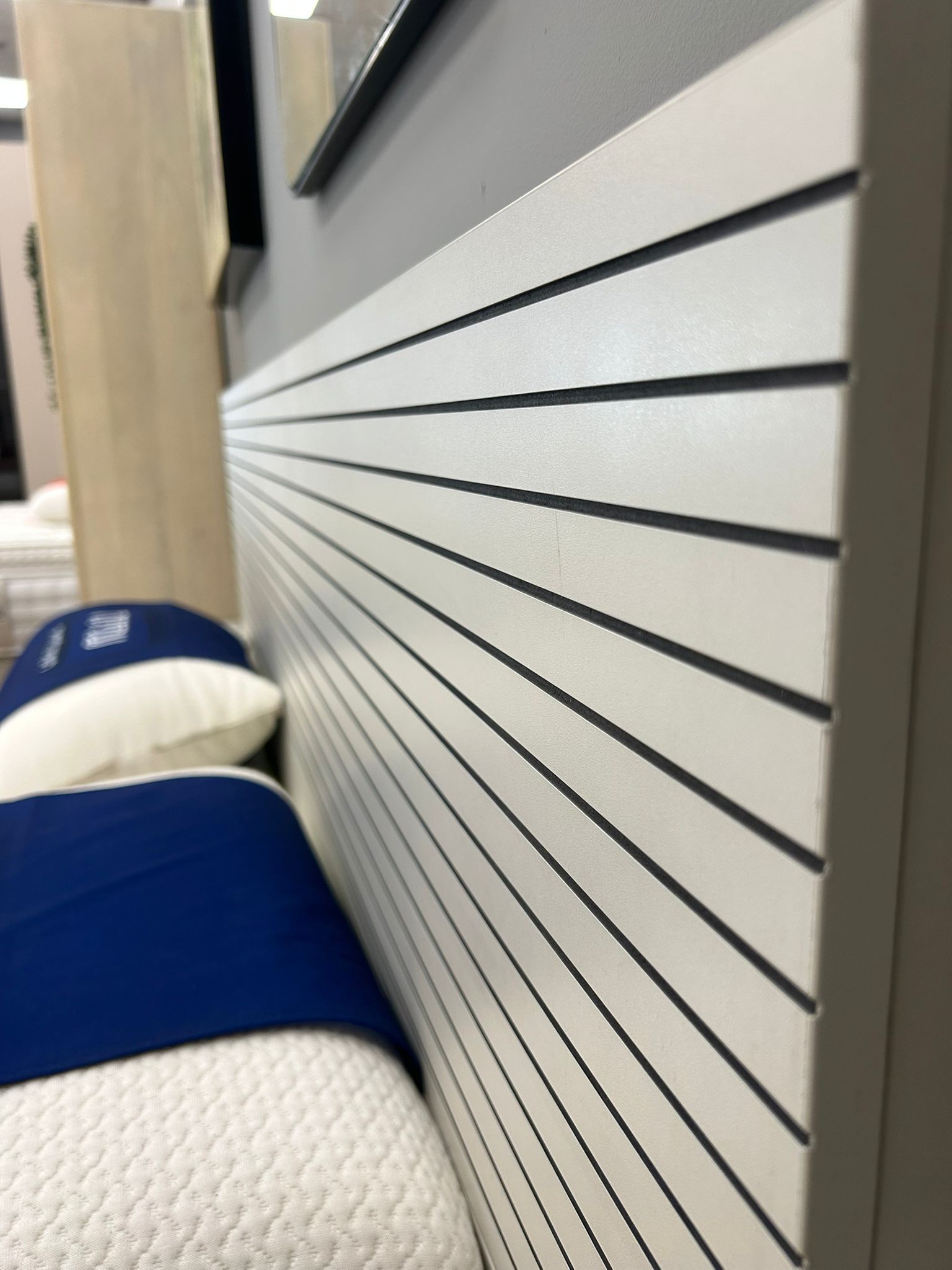 מיטה מרופדת דגם 396 - מהתצוגה – תמונה 2