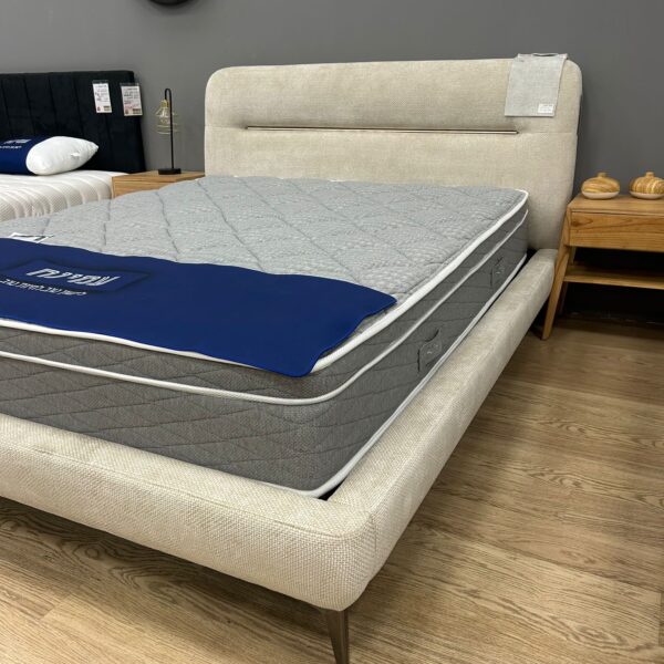 מיטה מרופדת דגם 490